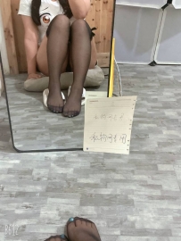 桃桃过膝黑丝