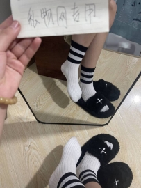 妍宝白袜